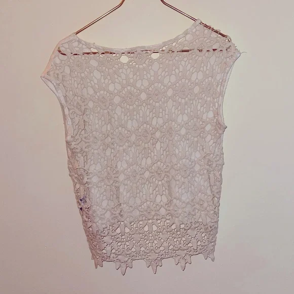 Bethany Mota tee with crochet back, Small - Picture 2 of 3